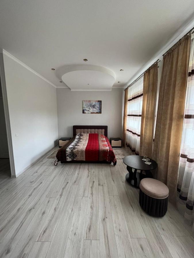 оазис Hotel *